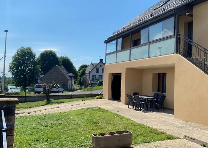 Appartement Au Bord Du Lac Avec Terrasse
